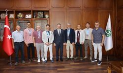 Çukurova Üniversitesi Akademisyenleri Havuzda da Zirvede