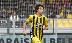 Adana 01 FK'nın Eski Futbolcusu Trabzon'a İmza Attı