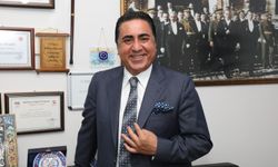 Cengiz Kurt'tan Mezunlara Anlamlı Mesaj