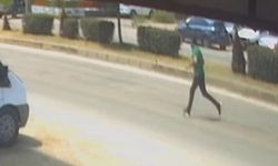Adliye Önünde Silahlı Kavga: 2 Kişi Yaralandı, 2 Şüpheli Aranıyor