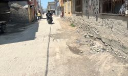 Gülbahçesi Mahallesi'nde Bozuk Yol Tepkisi: Vatandaşlar Çözüm Bekliyor