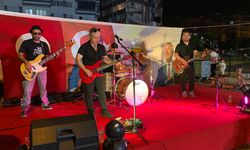 Ceyhan’da Yaz Gecesi Coşkusu! Cihan Yılmaz Konseri Binleri Buluşturdu