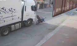 TIR'ın Çarptığı Motosiklet Sürücüsü Ölümden Döndü