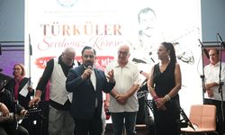 Sarıçam'da Duygu Dolu Gece! Ali Limoncu Türküleri Büyük Alkış Aldı