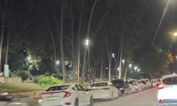 Adana'nın Kaçış Noktası Adnan Menderes Sahil Yolu Dolup Taştı! Trafik Çilesi Büyüyor
