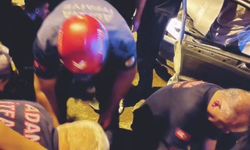 Kozan'da Feci Kaza! Araç Hurdaya Döndü, 3 Kişi Sıkıştı