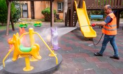 Seyhan Belediyesi Cemalpaşa'da Park ve Yeşil Alanlarda Bakım Çalışması Yaptı
