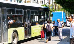 Adana’da Toplu Taşımada Klima Tepkisi: Sıcakta Yolculuk Çileye Dönüyor
