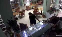 Adana’da Kitap Hırsızlığı Kamerada! Kütüphane Sahibi Tepki Gösterdi