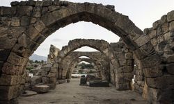 Misis Antik Kenti Neden Adana'nın "Zeugma'sı" Olamadı?
