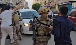 Kuytul Çiftinin Gözaltısında Gerilim! Polis Aracının Önünü Kestiler