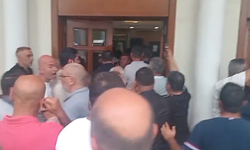 Servisçilerin Belediye Önündeki Eyleminde Kavga Çıktı