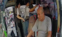 Adana’da Dolmuşta Gergin Anlar! Yolcular Tartışmayı Ayırmak İçin Araya Girdi