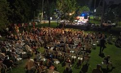 Bi' Yaz Konserleri Adanalılara Müzik Dolu Gece Yaşattı