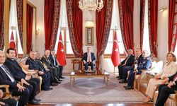 Adana’da Zafer Bayramı Töreni! Vali Yavuz Tebrikleri Kabul Etti