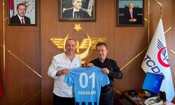 Adana Demirspor Başkanı Zeybek’ten TCDD 6. Bölge Müdürü Sarı’ya Ziyaret