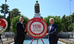 Yeni Parti Adana İl Örgütünden Atatürk Anıtı'nda Yoğun Katılımlı 30 Ağustos Töreni