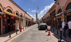 Adana Büyük Saat Araç Trafiğine Kapatılıyor!