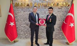 Adana’da Gaziler Günü’nde Gaziye Tornavidalı Saldırı