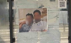 Adana’da Otobüs Durağına Asıldı! Görenler Ne Olduğunu Anlamaya Çalıştı