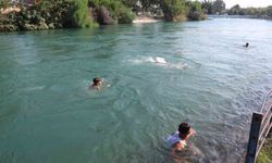 Adana’da Tehlikeli Serinlik Eylül’de de Sürüyor! Çocuklar Sulama Kanallarına Giriyor
