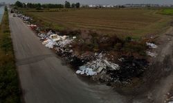 Adana’da Tarlaların Yanı Çöplüğe Döndü! Üreticiler İsyan Etti