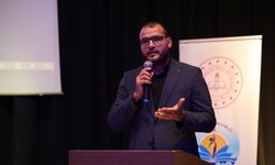 Yeşilay Adana Şube Başkanı Uyardı: Türkiye’de Haftalık Ekran Süresi 25 Saati Aştı