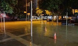 Adana’da Sağanak Alarmı! Cadde ve Sokaklar Sular Altında Kaldı