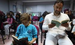 Kozan’da Örnek Etkinlik! Aileler Çocuklarıyla Ekranları Kapatıp Kitaplara Sarıldı