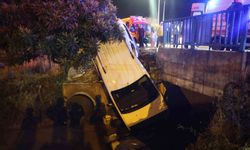 Kozan’da Yağış Kazaya Neden Oldu: Otomobil Sulama Kanalına Düştü