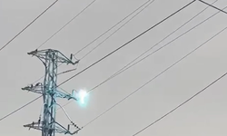 Yüreğir’de Elektrik Direğinde Korkutan Patlama