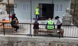 Karaisalı Belediye Başkanı Şimşek’ten Örnek Hareket: Burhan Amca Yeni Evine Kavuştu