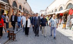 Adana’nın Tarihi Ve Ticari Kalbinde Değişim! Esnafla Bir Araya Gelindi