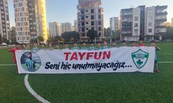 Adana’da Yürek Burkan Anma! Pozantı Belediyesporlu Minikler Tayfun’u Unutmadı