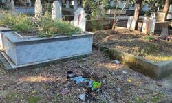 Adana'da Skandal Manzara! Akkapı Mezarlığı Kaderine Terk Edildi