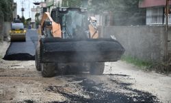 Seyhan’da Asfalt Seferberliği Hız Kesmiyor: Yollar Daha Modern ve Güvenli Hale Geliyor