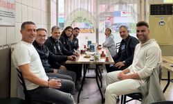 Adana Demirspor kafilesine, Deniz Türüç'ten Jest