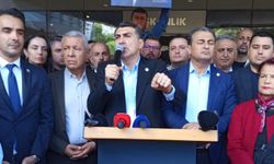 Çukurova Belediyesi Önünde Operasyon Tepkisi "Bizleri Susturamayacaklar!"