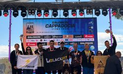 4 Bin Sporcuyu Geride Bıraktılar! Kapadokya’daki Dev Zirvede Adana Rüzgarı Esti