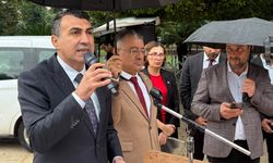 Yeni Parti'den Atatürk Anıtı'na Cumhuriyet Çelengi