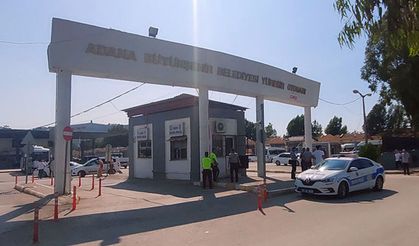 Adana'nın Kırsal Ulaşımda Kanayan Yarası Yüreğir Otogarı Yenilenmeyi Bekliyor