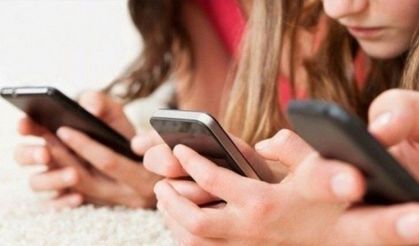 15 Yaş Altı Çocuklara Sosyal Medya Yasağı Geliyor: Tarih Belli Oldu