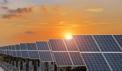 Güneş Enerjisiyle Hem Tasarruf Ediyor Hem Doğayı Koruyor