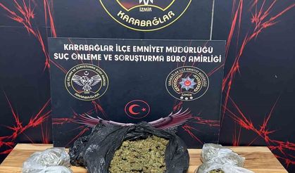 İzmir'de motosikletle uyuşturucu sevkiyatı yapan 3 şüpheli kovalamaca sonucu yakalandı