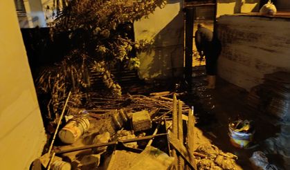 Adana’da Vatandaş İsyan Etti: “Her Yağmurda Aynı Kâbusu Yaşıyoruz”