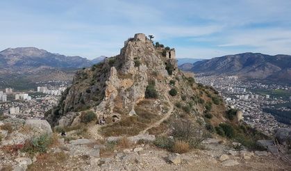 Uçup Giden Turizm Bir Hayali: Kozan Kalesi'ne Teleferik Projesi Neden Hayata Geçemedi?