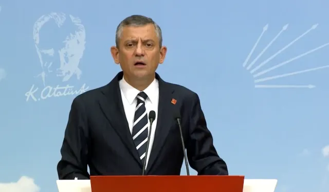 CHP Genel Merkezi’nde Tarihi Direniş