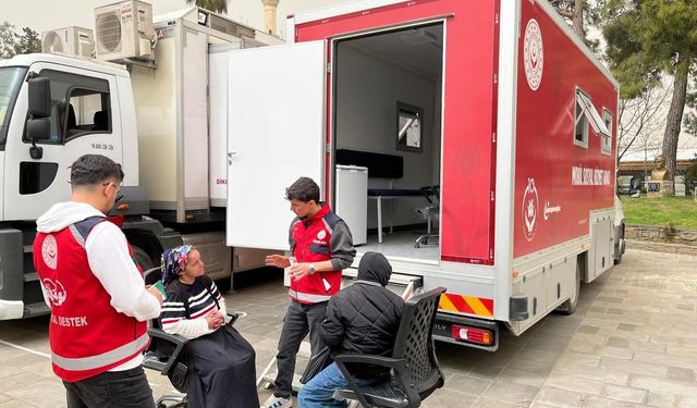 Mobil Sosyal Hizmet Ekibi Karaisalı’da Sahaya İndi