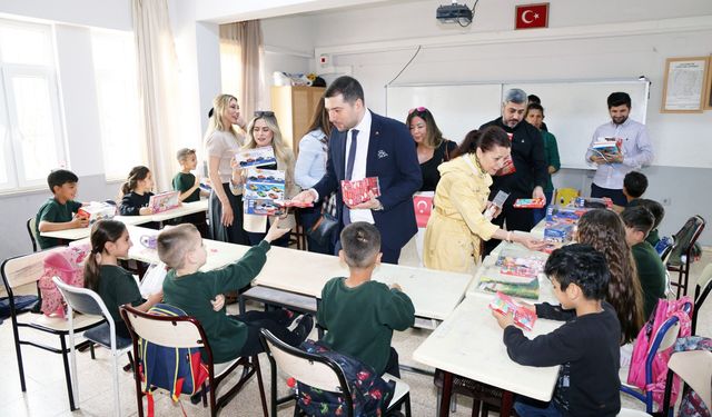 Adana’da 23 Nisan Sevinci: Miniklere Anlamlı Sürpriz!