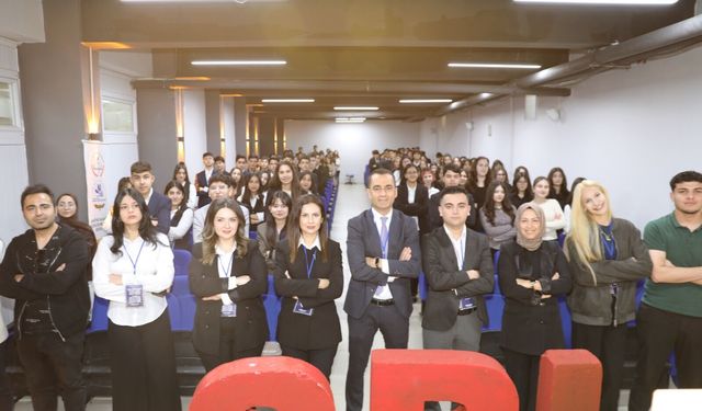 ÇÜ ve Liselilerden Model BM Etkinliği